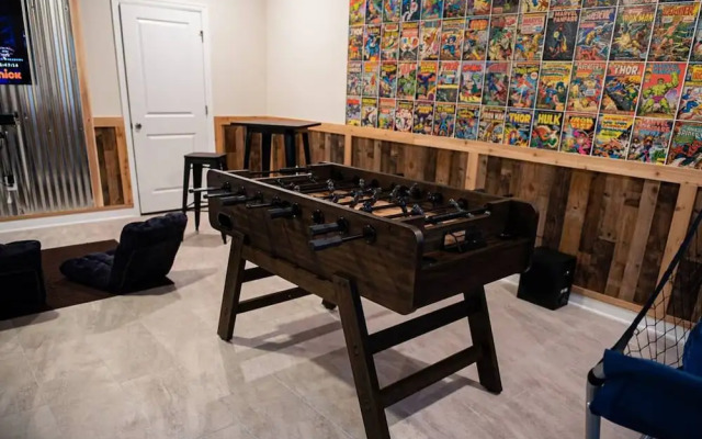 Luxury AND FUN Near Disney Parks 9BR