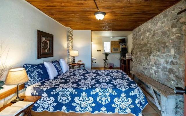 The Leakey Inn by CMD