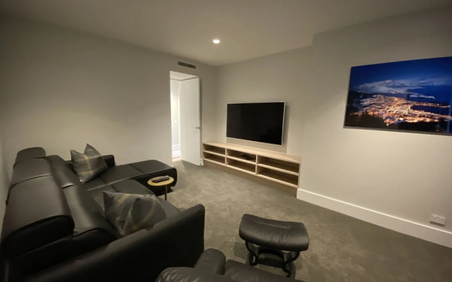 Central Queenstown Villa & Spa