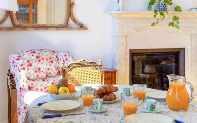 Villa Selva Luxury Lakeview Apartment