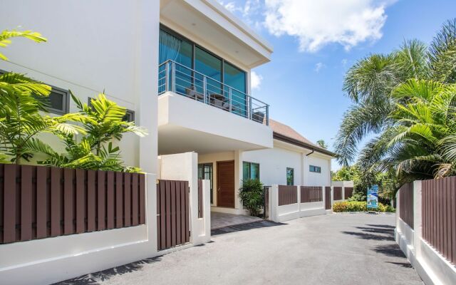 Trendy 4BR Villa Kari in KA Villas Rawai