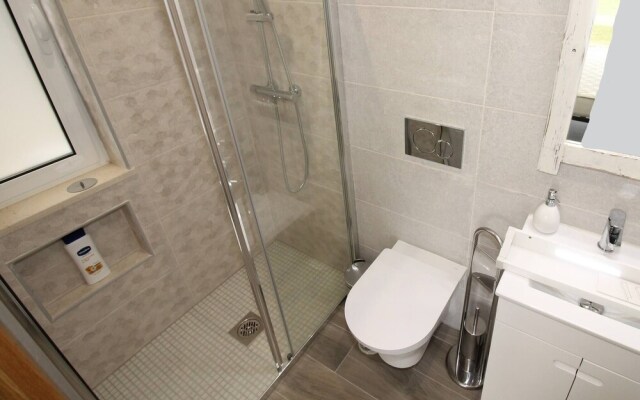 Semi-detached Villa With Pool In Rural Setting