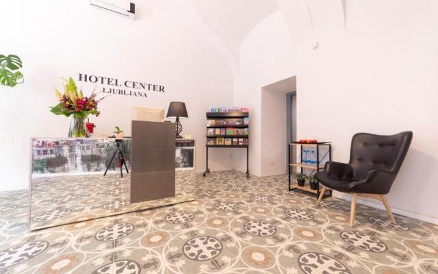 Hotel Center