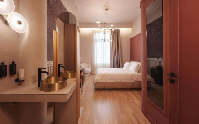 Zenith Premium Suites