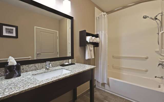 La Quinta Inn & Suites by Wyndham Paducah