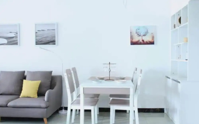 Xinhe Apartment