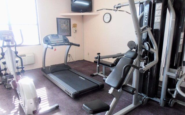 Quality Inn & Suites Downtown North