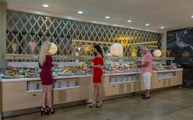 Royal Alhambra Palace – All Inclusive