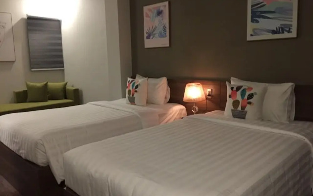 Eyes Hotel