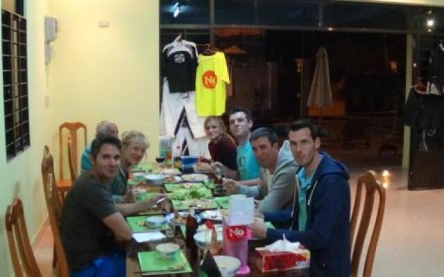 Luot Van Guest House