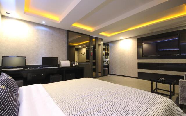 Busan Songjeong Brooks Hotel