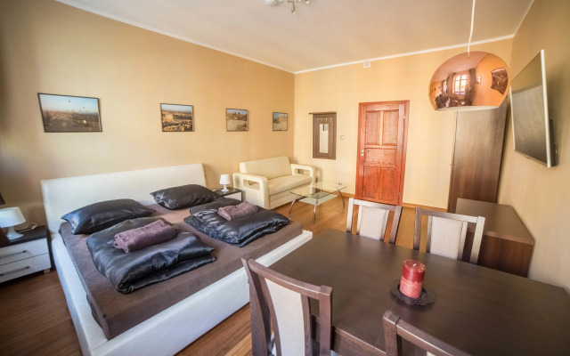 SG Apartments