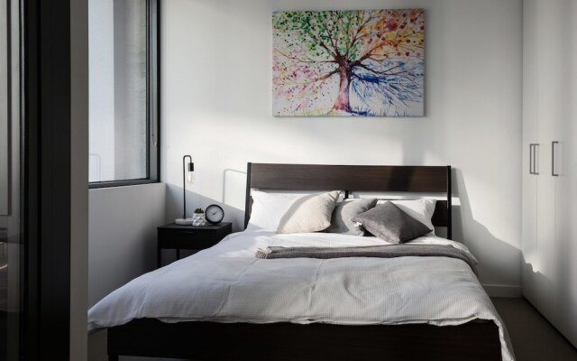Roomerang at Madison Tower 19