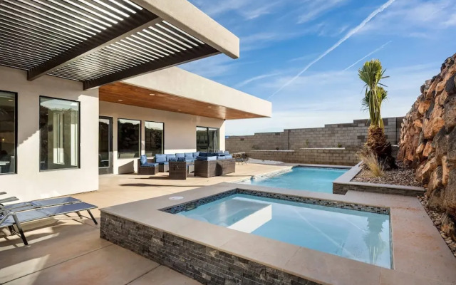 Slice Of Heaven 6 Bedroom Home