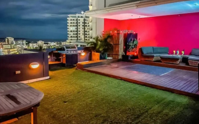 The Lava Lounge Panoramic Rooftop Holiday Retreat