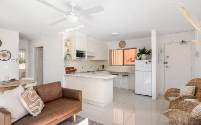 High Point, Unit 4/4 Magnus Street