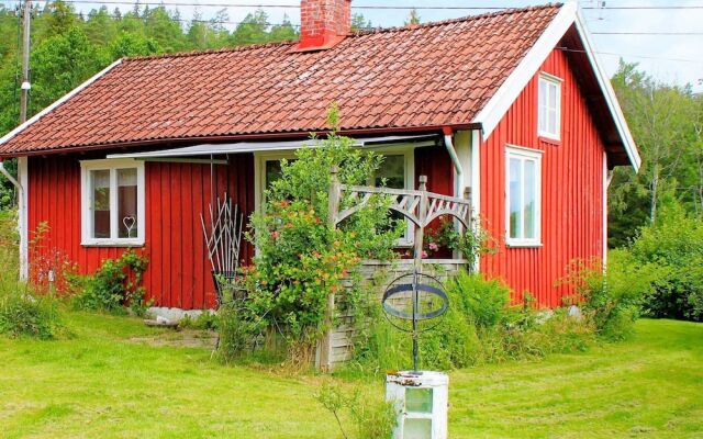 2 Person Holiday Home in Hjärtum