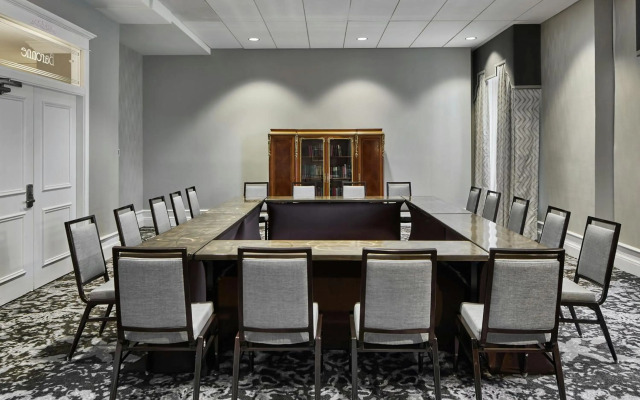 Le Pavillon, New Orleans, a Tribute Portfolio Hotel