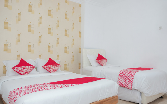 OYO 1454 111 Residence
