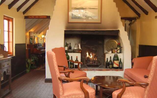 Fourways Inn