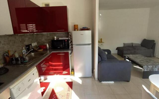 Var Roquebrune sur argens tres joli appartement