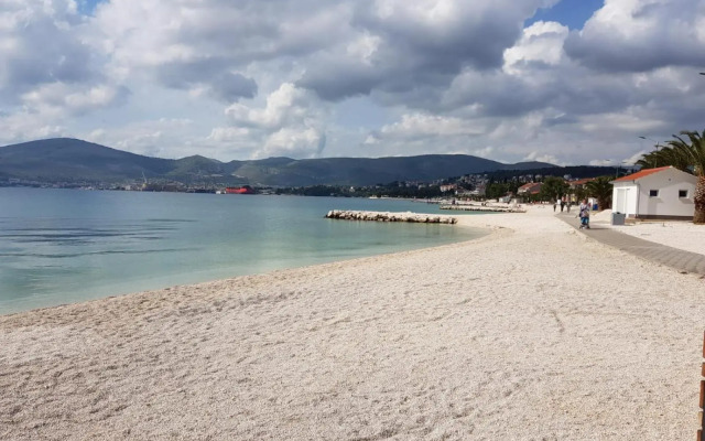 Apartment Radić-perfect location for summer activities