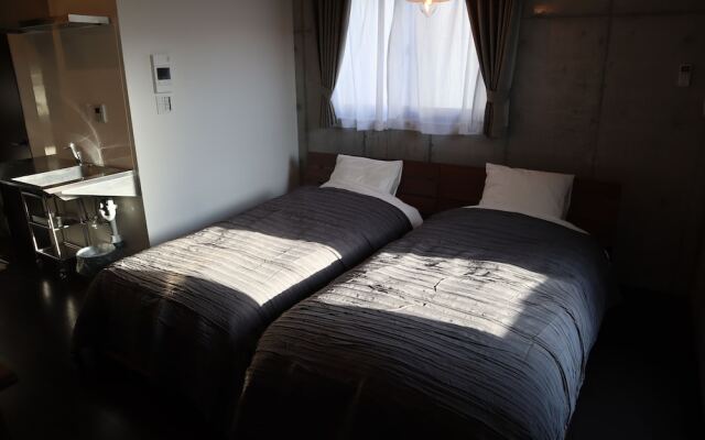 Treeside Hotel & Apartment