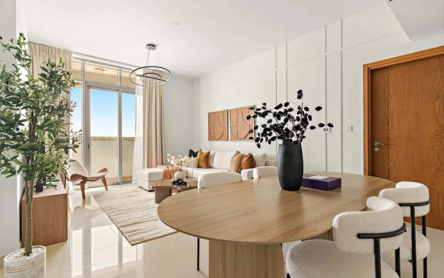 Silkhaus Exclusive 1BR Stay at Julphar Tower