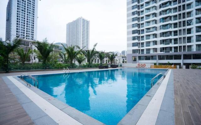 *Ha Long Homestay @ Sunrise Apartment- 4 BR