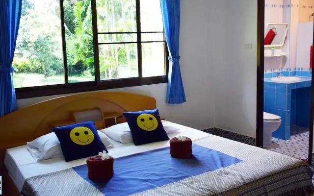 Smile House & Pool