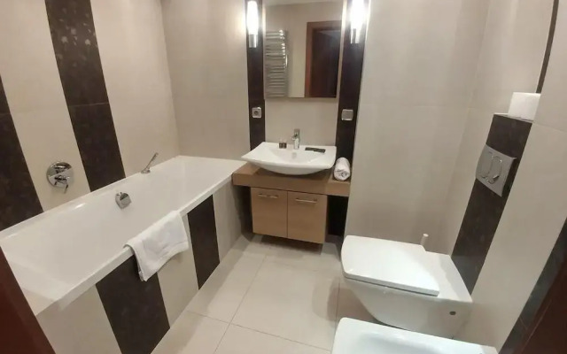 Angel Plaza Apartments