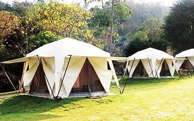 Khao Kheow Es-Ta-Te Camping Resort & Safari