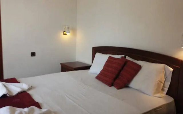 Elpida Apartments