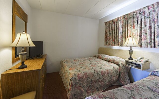 Panoramic Motel & Apartments