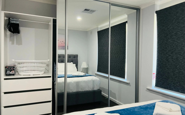 Hectorville Luxe Haven Suite