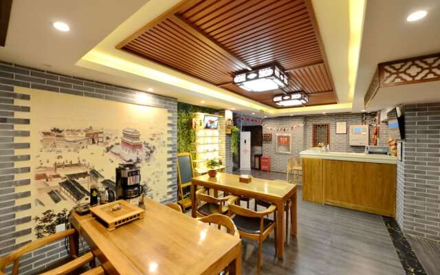 East Hotel The Forbidden City Drum Tower