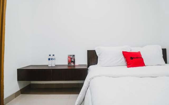 RedDoorz @ Limo Depok