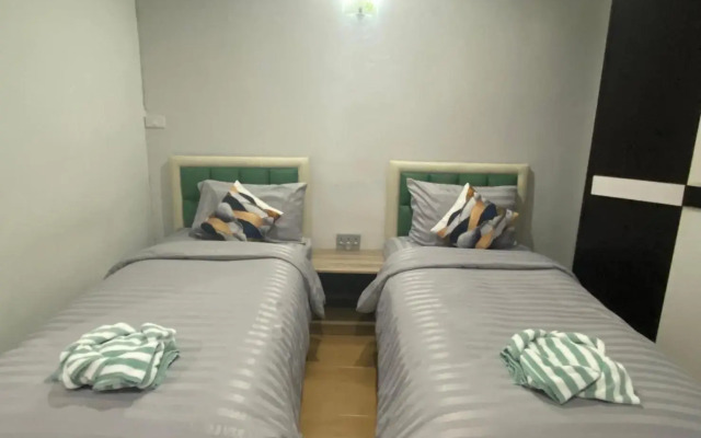 Alongkorn hotel by SB