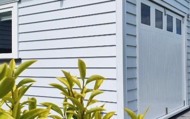 Retro on Queen, Papakura