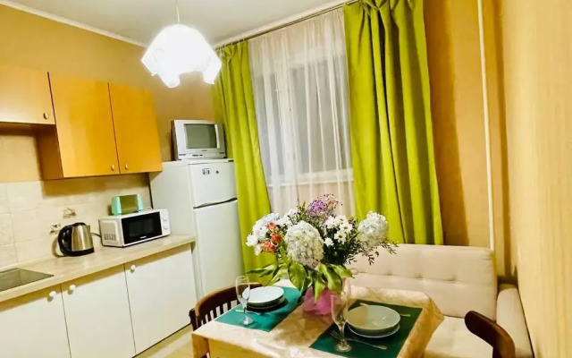 Apartments on Akademika Bakuleva street 2
