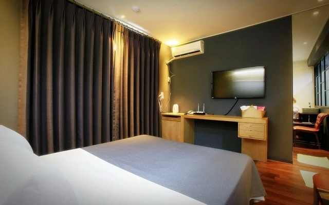 Chuncheon Urbane Hotel