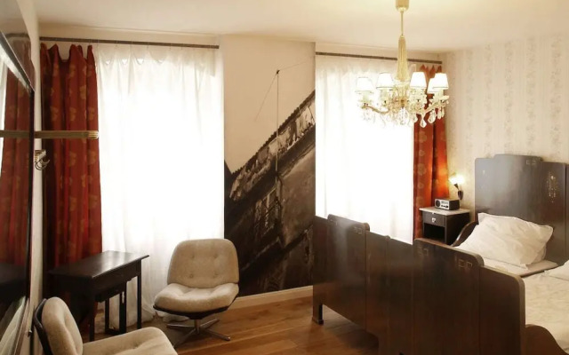 Hotel Lux
