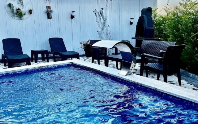 İnce Bungalov