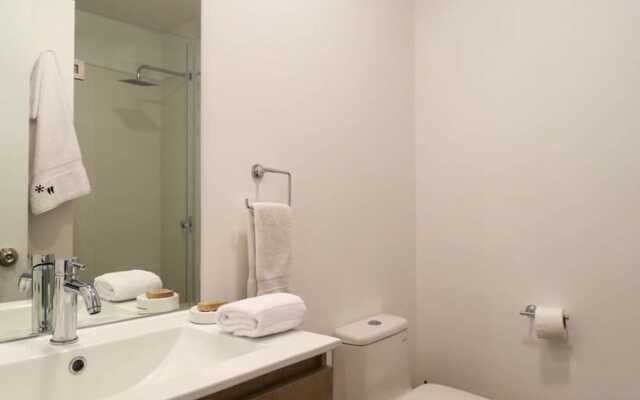 w Authentic 2BR in Miraflores