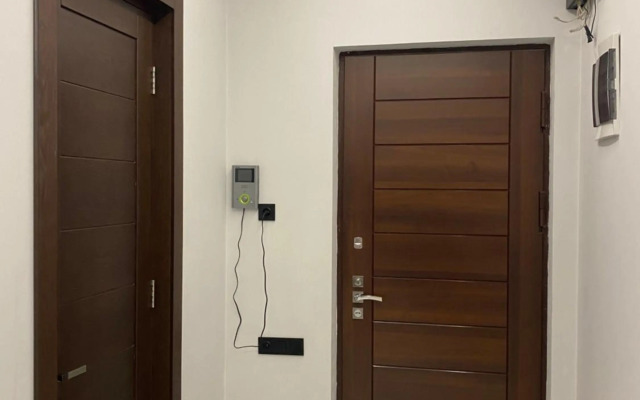 Northern Avenue, 3 bedrooms Luxury, New Renovated apartment TT666