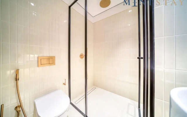 Chic Studio w Panoramic Burj Khalifa Views