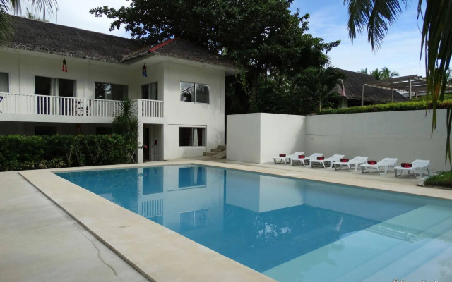 Momo Beach House