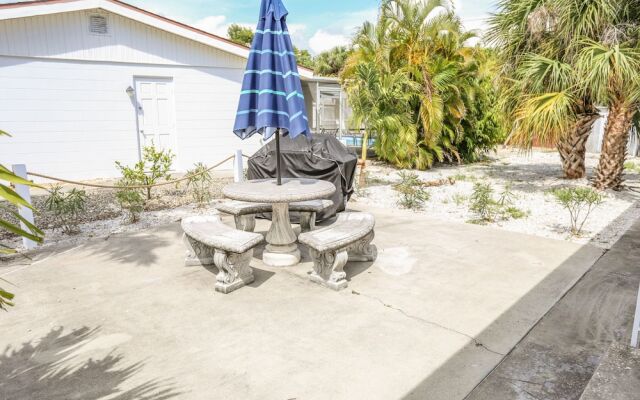 3561 Estero Blvd Manor