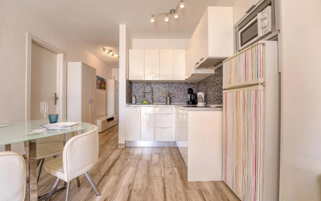 Large one bedroom apartment with incredible view 223