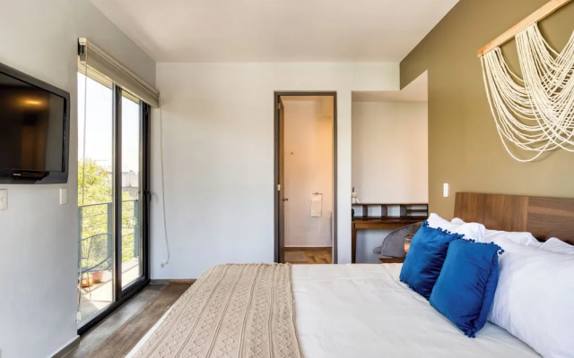 Chic PH Haven with rooftop By Tasman